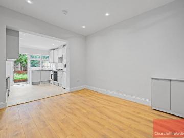 4 bedroom terraced house to rent