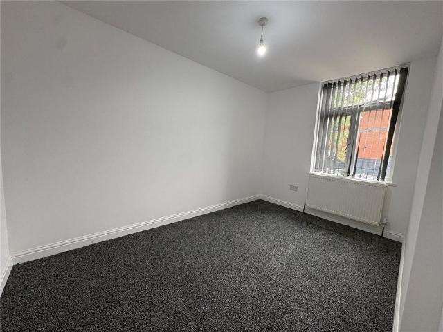 4 bedroom terraced house to rent