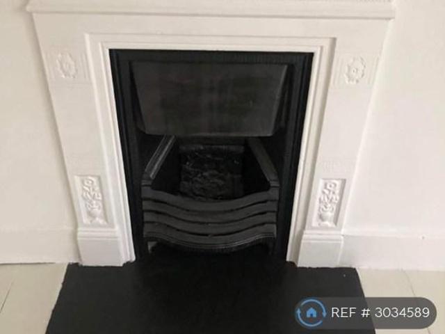 4 bedroom terraced house to rent