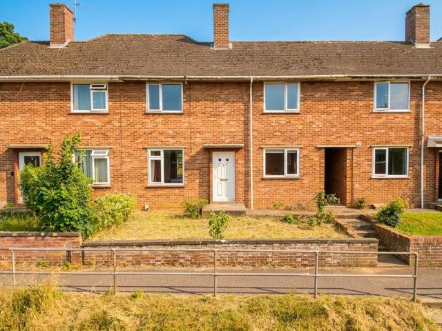 4 bedroom terraced house to rent