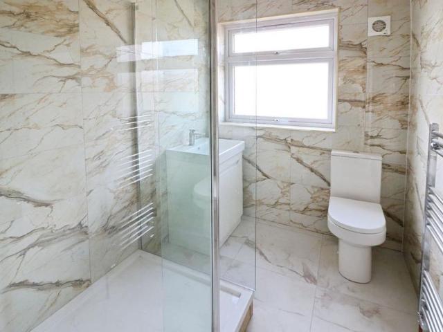 4 bedroom terraced house to rent