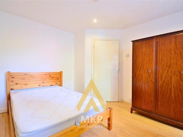 4 bedroom terraced house to rent