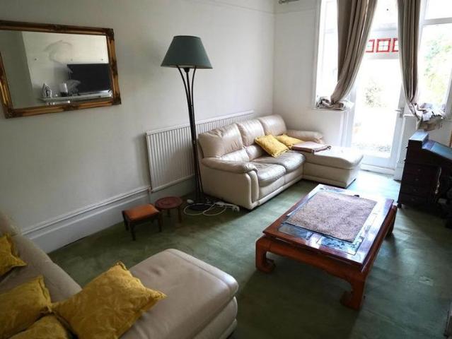 4 bedroom terraced house to rent