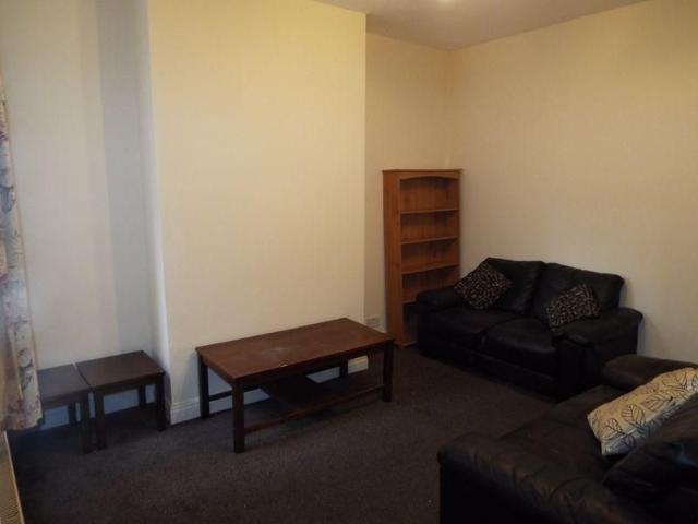 4 bedroom terraced house to rent