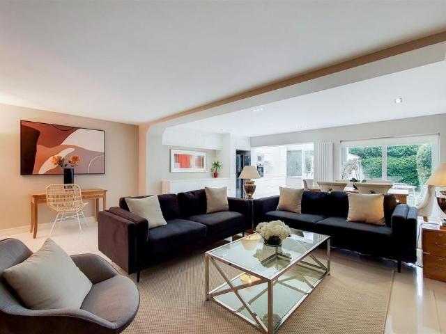 4 bedroom terraced house to rent