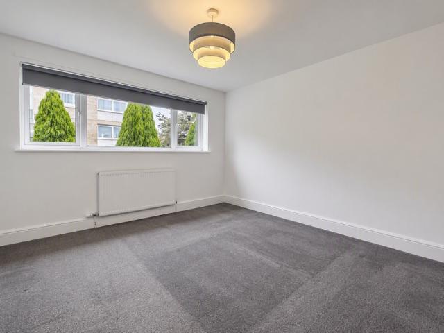 4 bedroom terraced house to rent