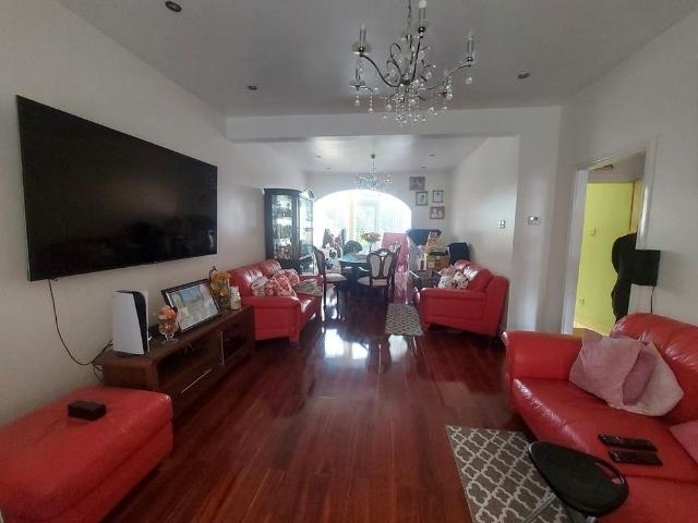 4 bedroom terraced house to rent