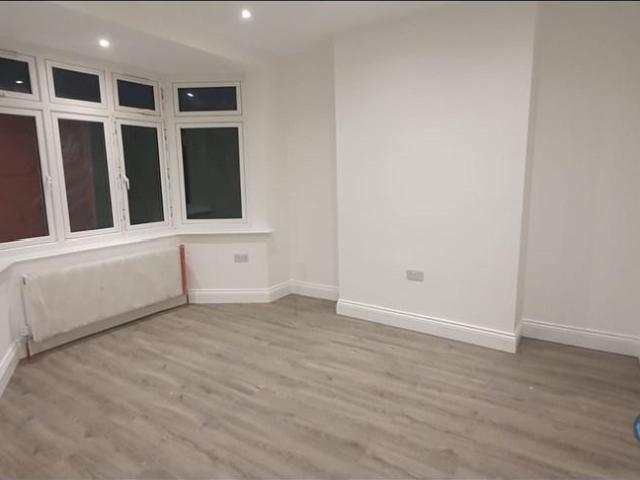 4 bedroom terraced house to rent