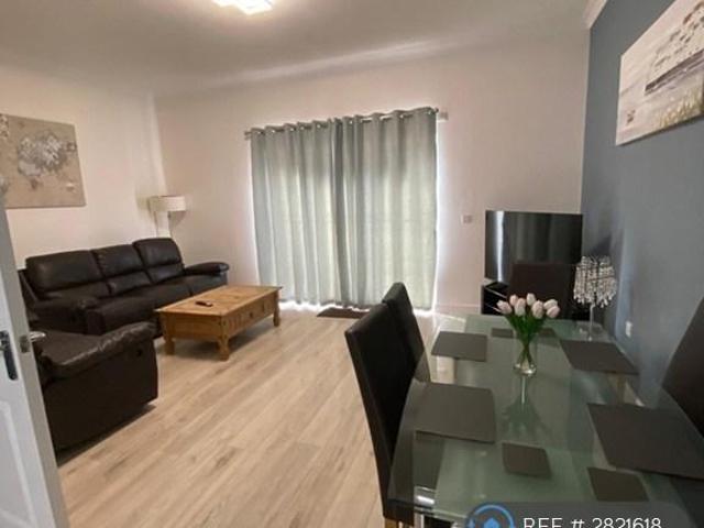 4 bedroom terraced house to rent