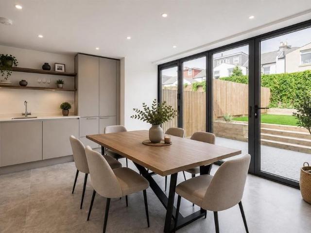 4 bedroom terraced house to rent