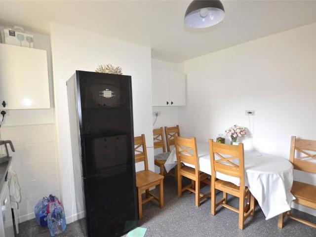 4 bedroom terraced house to rent
