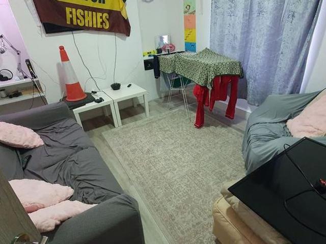 4 bedroom terraced house to rent