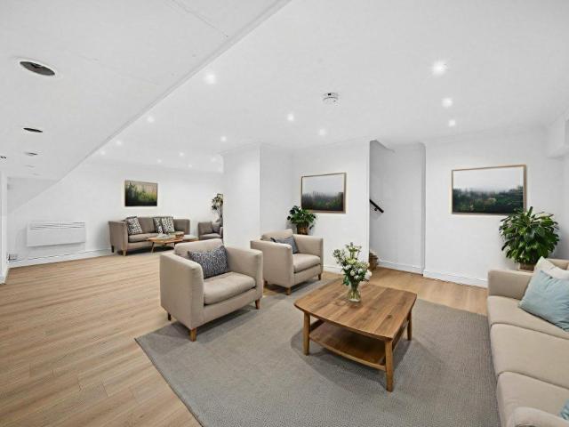 4 bedroom terraced house to rent
