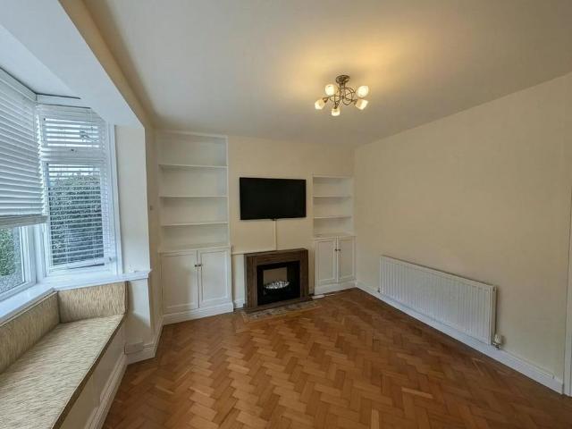 4 bedroom terraced house to rent