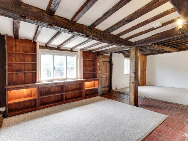 4 bedroom terraced house to rent