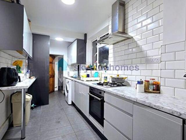 4 Bedroom Terraced House To Rent In Windermere Street, Leicester, LE2