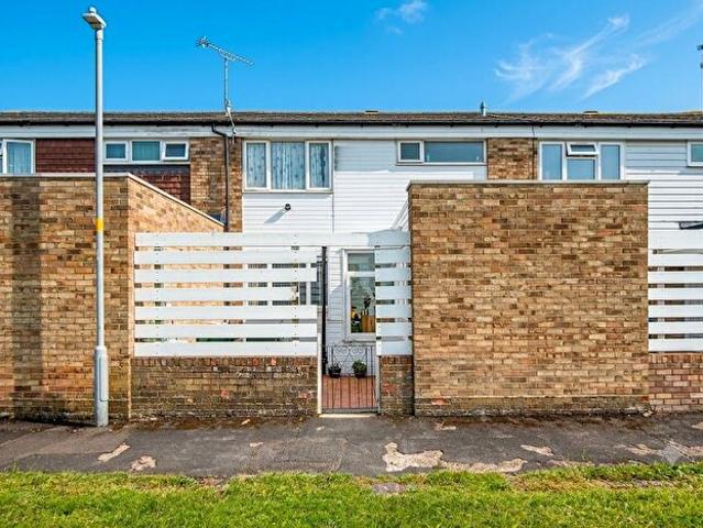 4 Bedroom Terraced House To Rent In Barnard Crescent, Aylesbury, HP21