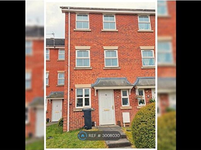 4 Bedroom Terraced House To Rent In Blacksmith Place, Hamilton, Leicester, LE5
