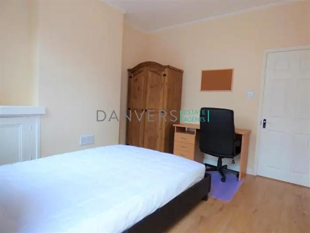 4 Bedroom Terraced House To Rent In Bruce Street, Leicester, LE3