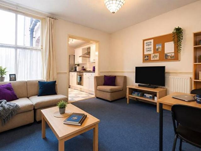 4 Bedroom Terraced House To Rent In Dallas York Rd, Beeston, NG9
