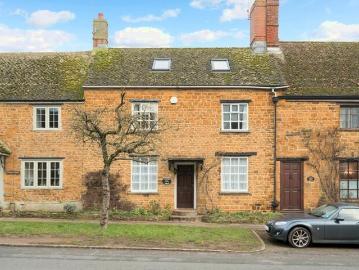 4 Bedroom Terraced House To Rent In High Street, Deddington, Banbury, OX15