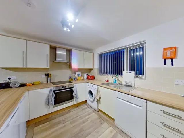 4 Bedroom Terraced House To Rent In Kilbourn Street, Nottingham, NG3