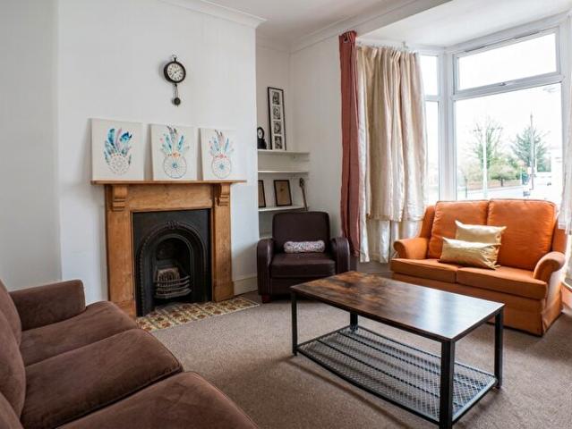 4 Bedroom Terraced House To Rent In Rhondda Street, Swansea, SA1