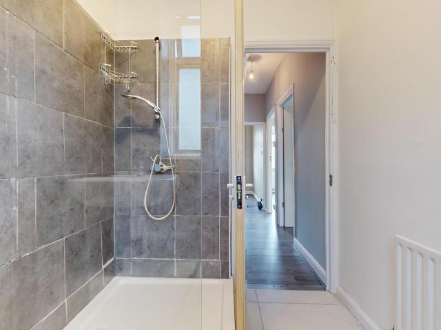 4 bedroom terraced house to rent on Ansell Road, London