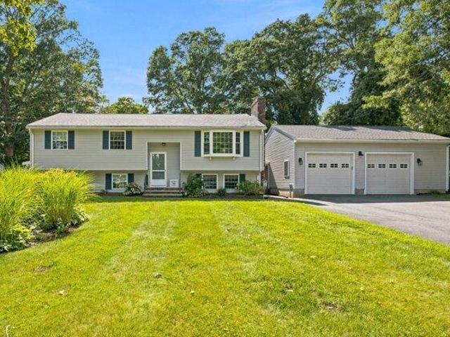 4 bedroom, Tiverton RI 02878 105575983