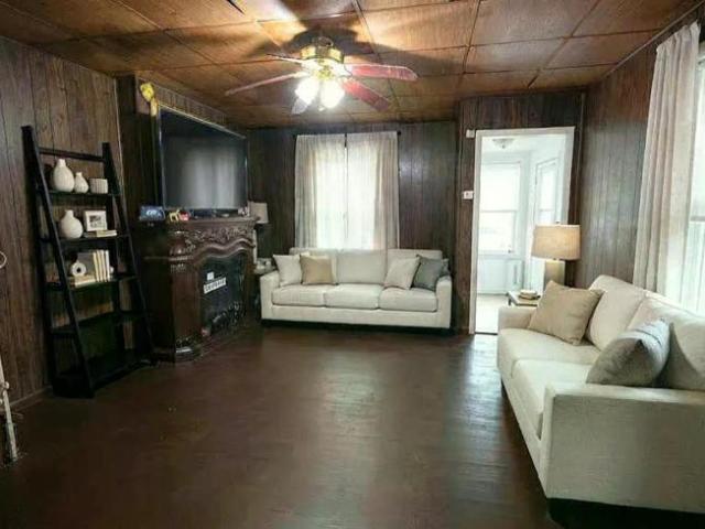 4 bedroom, Trenton NJ 08618 LS105847467