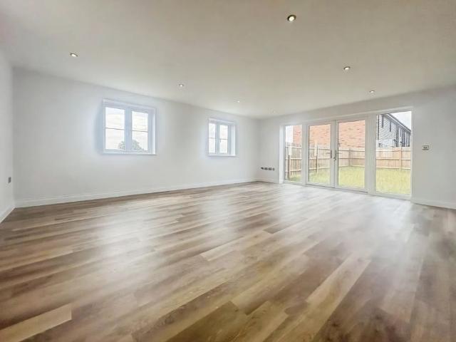 4 bedroom unspecified