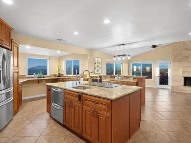 4 bedroom, Valley Center CA 92082 105735756