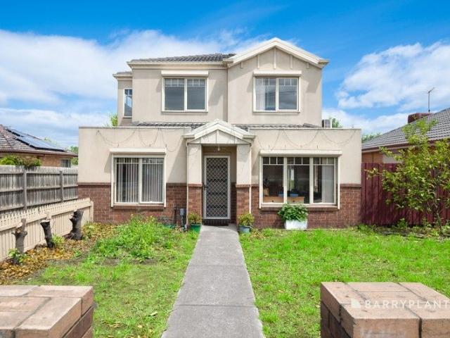 Budget friendly buy with over 4.5% gross rental yield