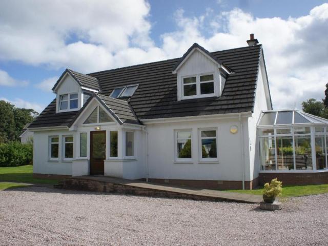 4 bedroom villa for sale