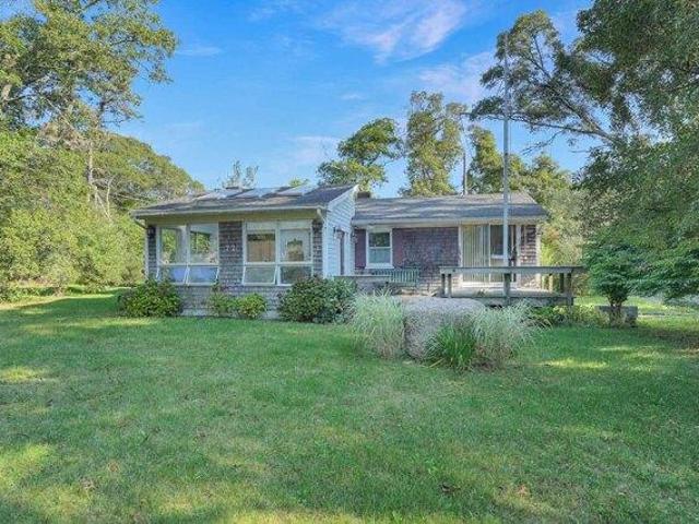 4 bedroom, Vineyard Haven MA 02568 105651301