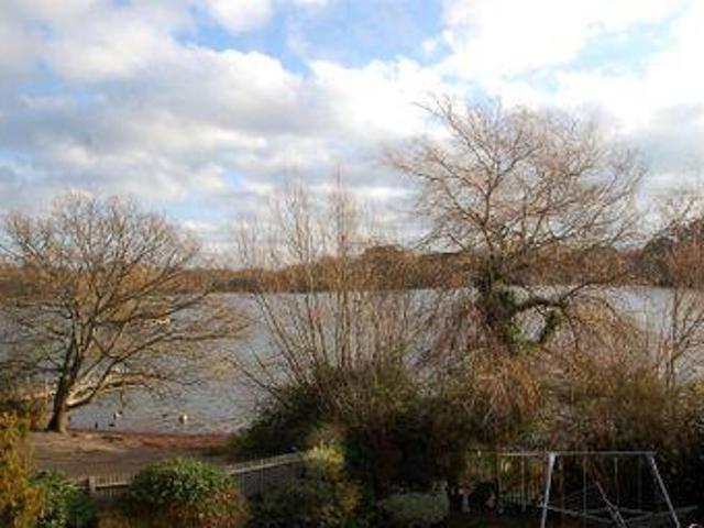 4 Bedrooms Maisonette for rent in Heath Road West, Petersfield GU31