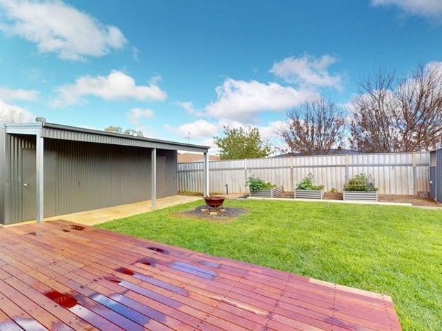 4 bedrooms and a shed in a quiet cul de sac