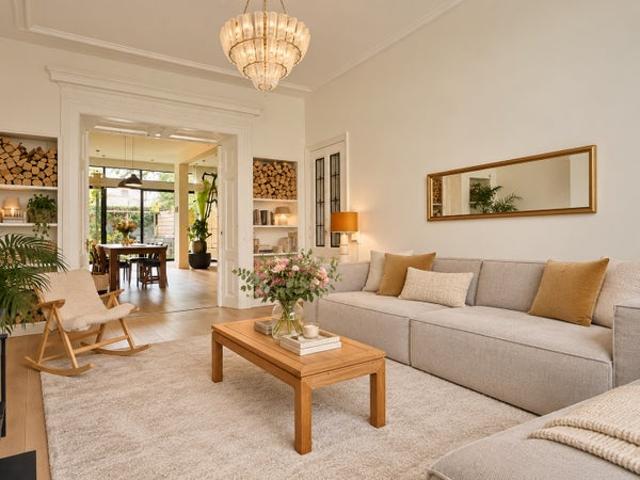 4 bedrooms Apartment Surface Area: 155m2 Furnished Available from: 2026 10 19