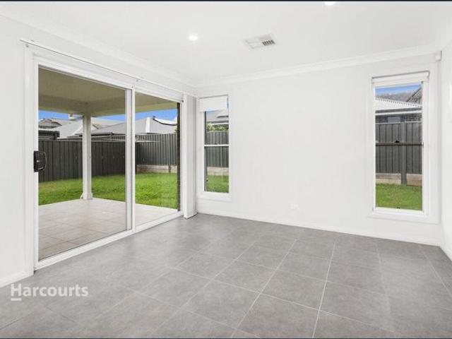 4 Bedrooms, Ducted Air Conditioning, Large Yard, Double Garage