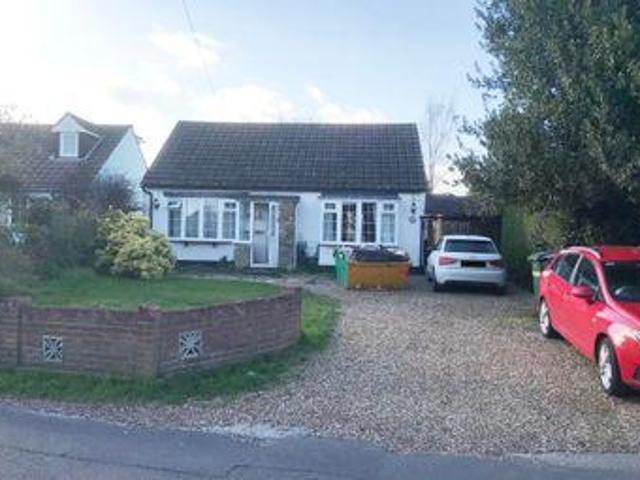 4 Bedrooms Detached bungalow for sale in Oaklynn, Weavering Street, Weavering, Maidstone, Kent ME14