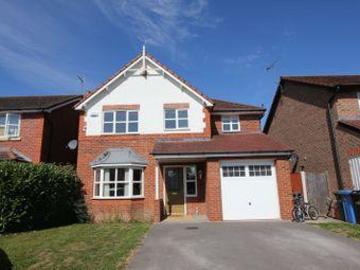 4 Bedrooms Detached house for rent in Clos Beaumaris, Bodelwyddan, Rhyl LL18