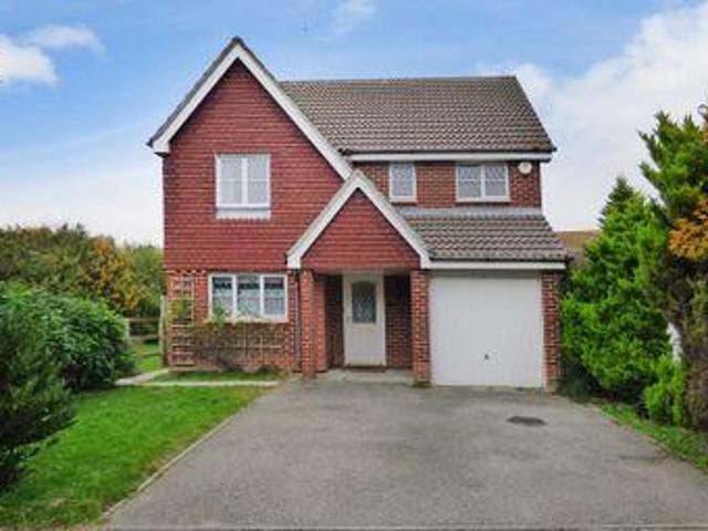4 Bedrooms Detached house for rent in Columbine Way, Littlehampton BN17