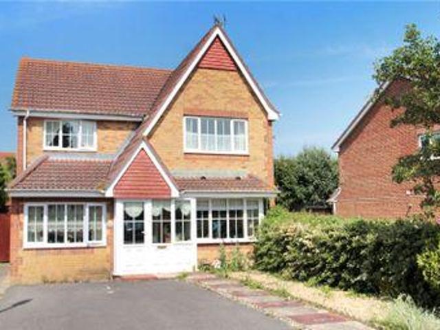 4 Bedrooms Detached house for rent in Kingfisher Drive, Wick, Littlehampton BN17