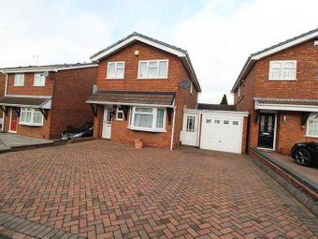 4 Bedrooms Detached house for rent in Sandringham Way, Brierley Hill DY5