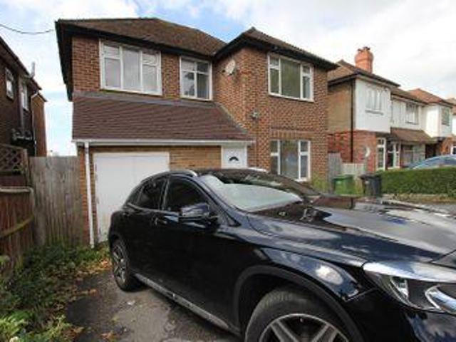4 Bedrooms Detached house for rent in 200 Sedlescombe Road North, St. Leonards On Sea, East Sussex. TN37