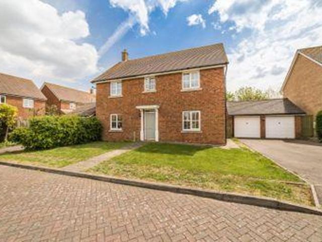 4 Bedrooms Detached house for sale in Acacia Drive, Hersden, Canterbury CT3