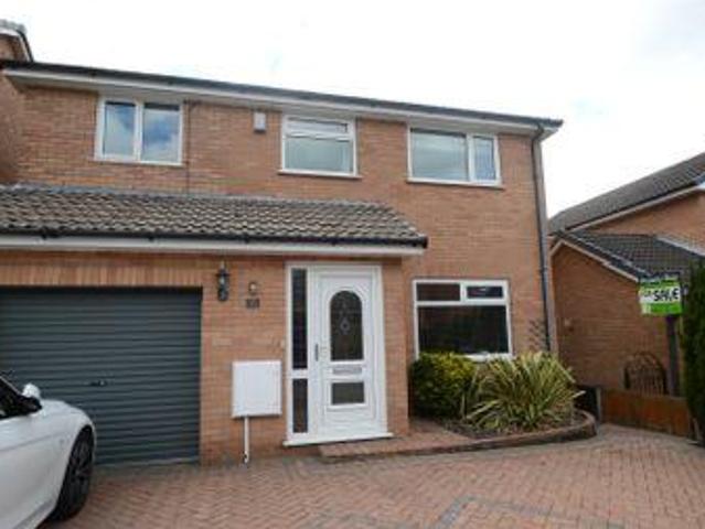 4 Bedrooms Detached house for sale in Askrigg Close, Accrington, Lancashire BB5