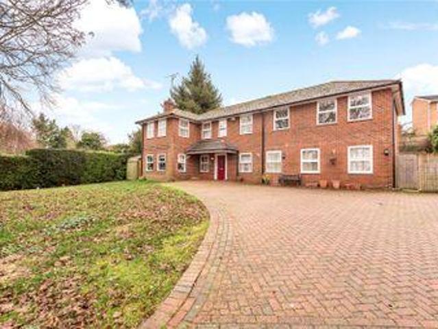 4 Bedrooms Detached house for sale in Balmoral Close, Alton, Hampshire GU34