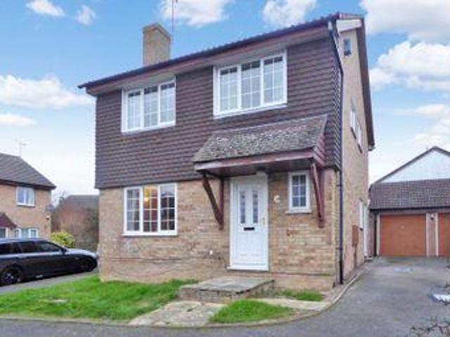 4 Bedrooms Detached house for sale in Bridgeman Drive, Houghton Regis, Dunstable LU5