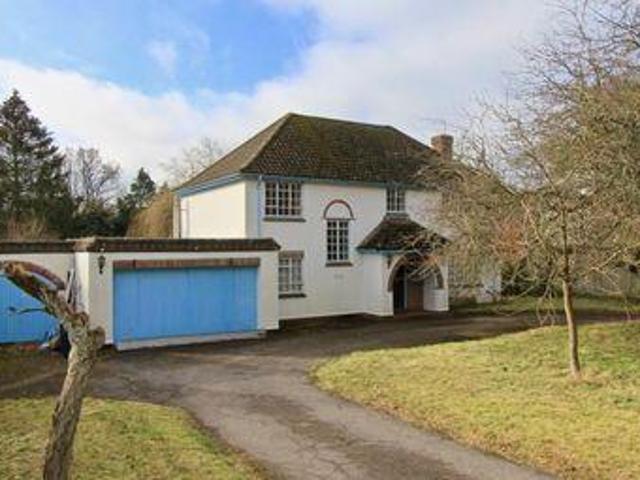 4 Bedrooms Detached house for sale in Broomfield Close, Great Missenden HP16